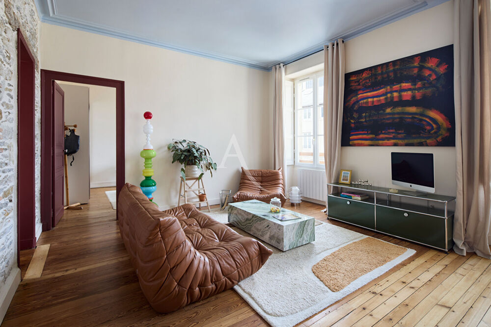 Vente Appartement NANTES, COEUR DE VILLE, Rue Saint-Léonard / Hôtel de Ville / Decré Magnifique T3 calme et lumineux fraîchement rénové Nantes
