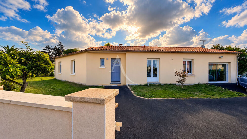 Exclusivité - Pavillon de plain-pied avec 4 chambres, Bureau et piscine