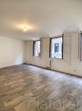  Immeuble à vendre 11 pièces 250 m²