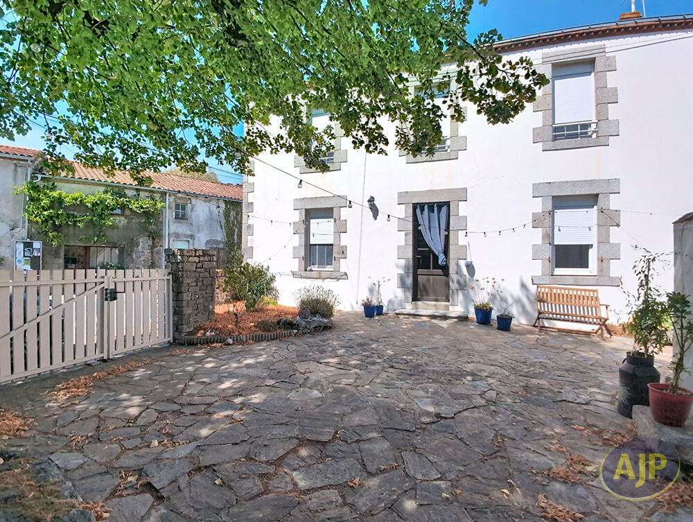 Vente Maison Maison de caractère au calme, pleine de charme ! La boissiere de montaigu