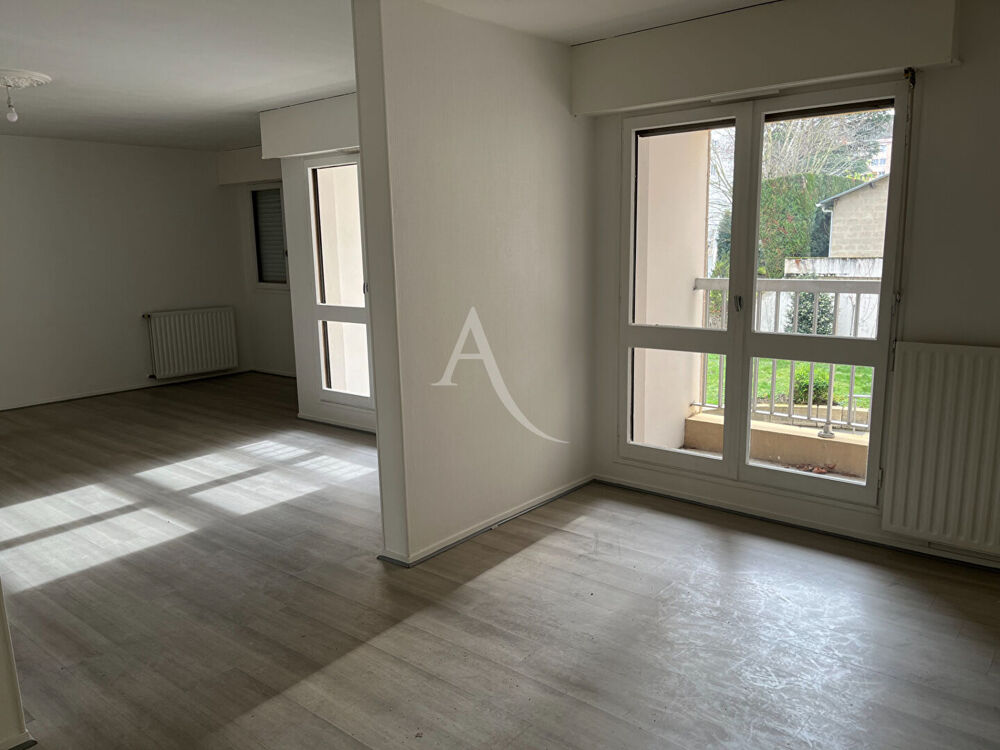 Location Appartement Appartement CENTRE VILLE- 4 pice(s) - 80 m2 CHARGES D'EAU ET CHAUFFAGE comprises Evreux