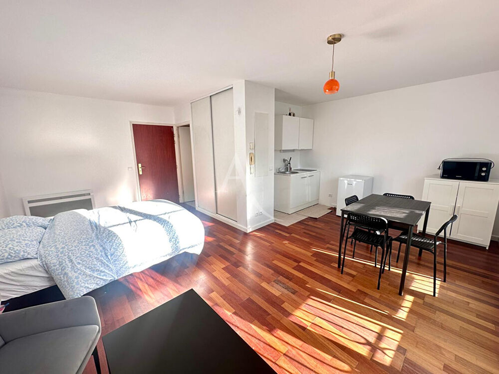 Location Appartement Appartement meublé hypercentre Bussy Saint Georges 1 pièce(s) 30.95 m2 + parking Bussy saint georges