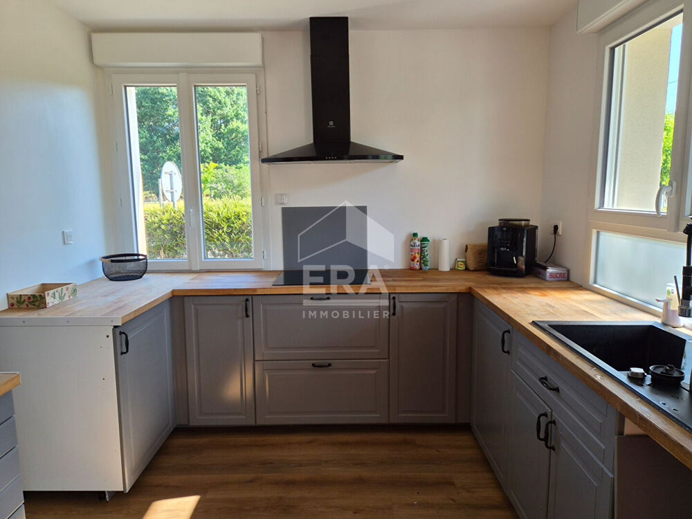 Vente Maison Maison individuelle rénovée 5 pièces à vendre à Saint-Barthélemy-de-Bellegarde Montpon menesterol