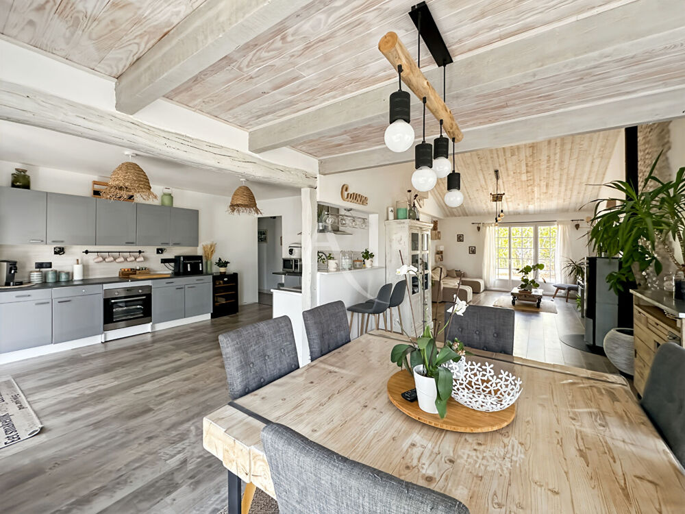Vente Maison Maison rénovée de 126m² + 60m² de garage sur 1900m² de terrain Le perrier