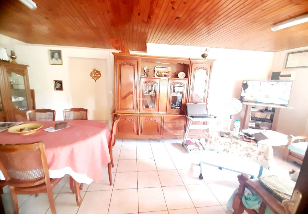 Vente Maison Maison Saint Pierre 4 pièce(s) 102 m2  Localisation exceptionnelle Saint pierre