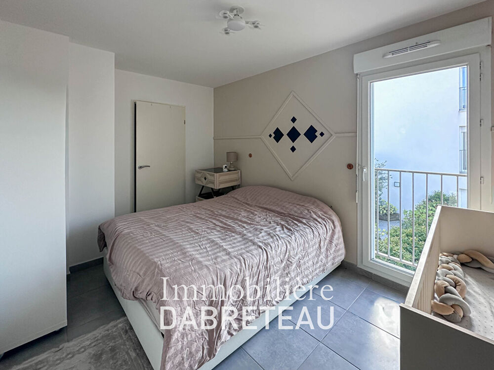 Vente Appartement Vaulx en Velin - T4 en dernier étage avec grand balcon Vaulx en velin