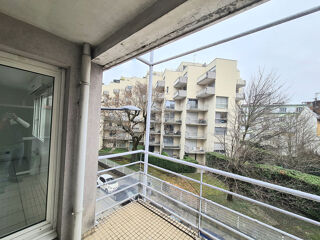  Appartement à louer 4 pièces 80 m²