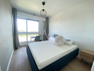  Appartement  louer 1 pice 77 m