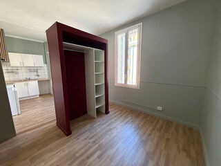  Appartement à louer 1 pièce 25 m²