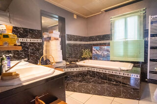  Maison à vendre 10 pièces 270 m²