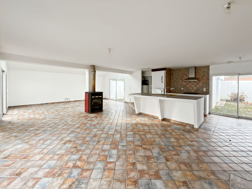 Maison La Barre De Monts 7 pièce(s) 175 m2