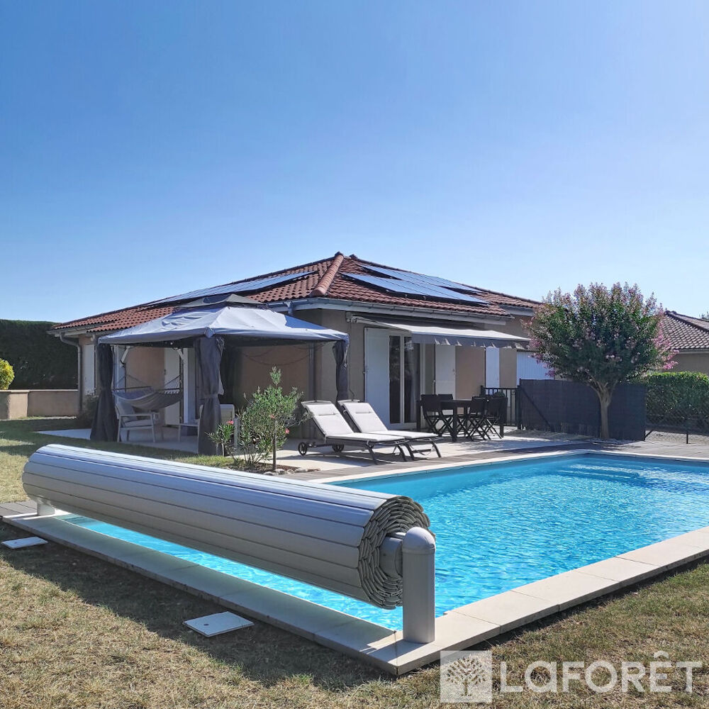 Vente Maison Maison de plain pied, 4 pièces, 3 chambres, piscine, jardin, terrasse et garage. Villefontaine