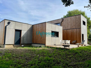  Maison  vendre 7 pices 136 m