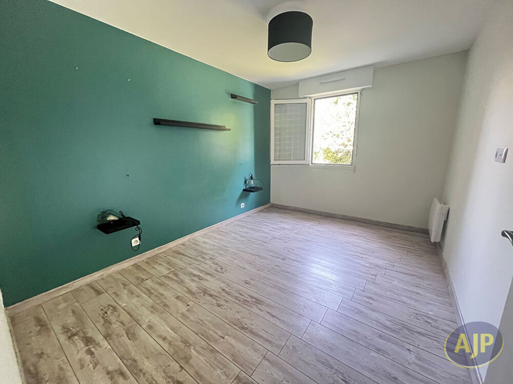 Location Appartement Appartement  3 pièce(s) 61.22 m2 Nantes
