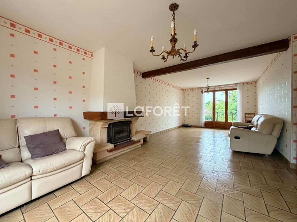 Maison 4 Chambres sur Sous-sol rare à Vouziers