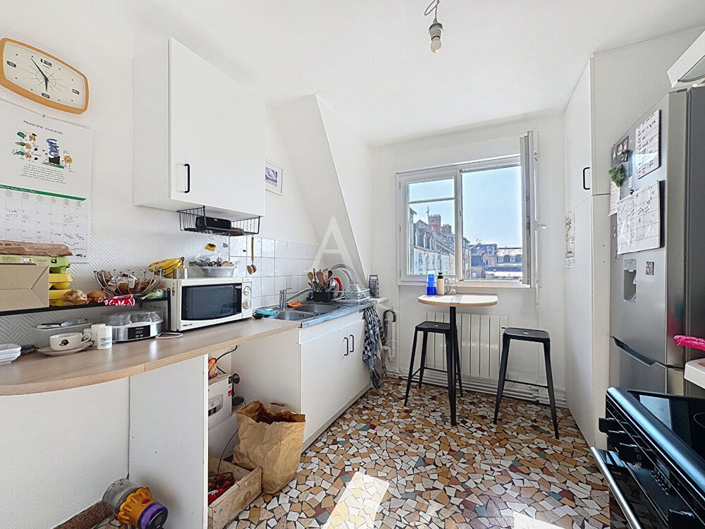 Hyper Centre de LAVAL - rive gauche, appartement T3 - 72 m²