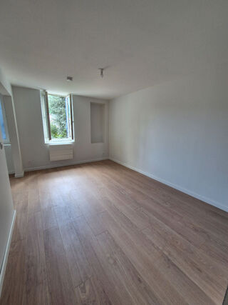  Appartement � louer 3 pi�ces 55 m�