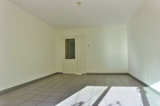  Appartement à louer 3 pièces 65 m²