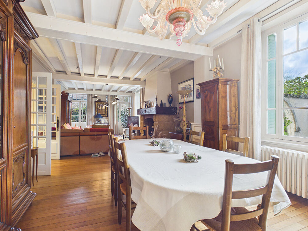 � vendre  Villa Lyon 8