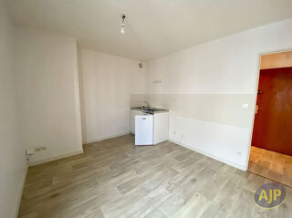  Appartement à louer 1 pièce 18 m²