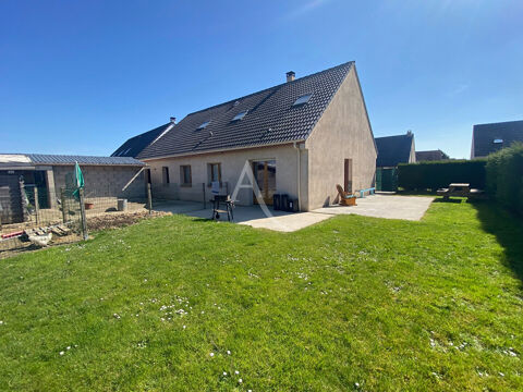   Superbe maison familiale de 5 chambres en hyper centre d AUDRUICQ Maison - 6 pice(s) - 151 m