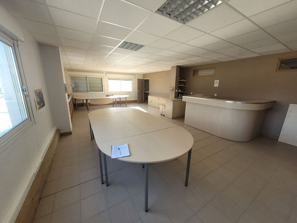   Bâtiment d'activité 868m² - ROCHE LEZ BEAUPRES Roche lez beaupre