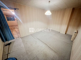  Parking / Garage à vendre 4 pièces 74 m²