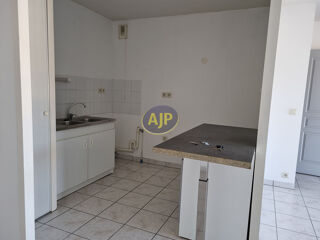  Appartement à louer 2 pièces 55 m²