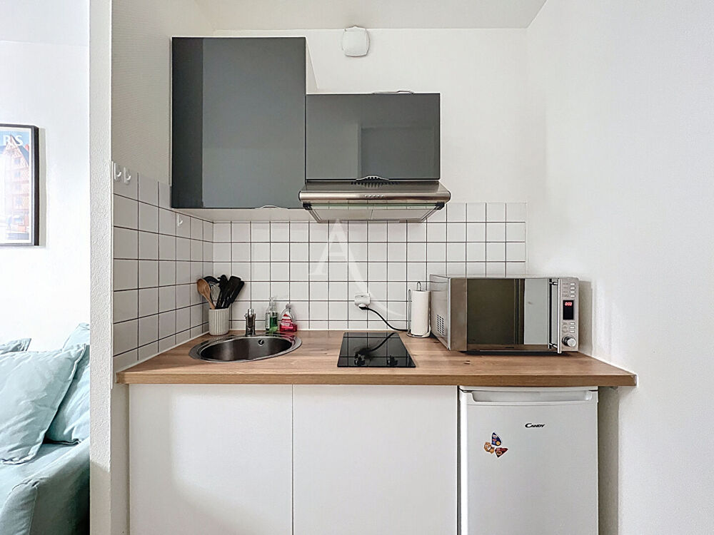 Location: Angers Hypercentre Appt MEUBLE 19 m²