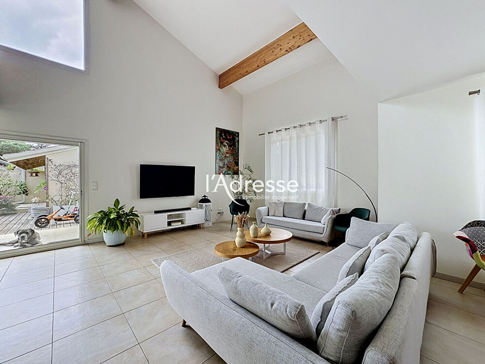 Vente Maison l'Adresse Immobilier - Plaisance du Touch - Maison d'architecte T5 de 170 m² avec piscine et Garage Plaisance du touch