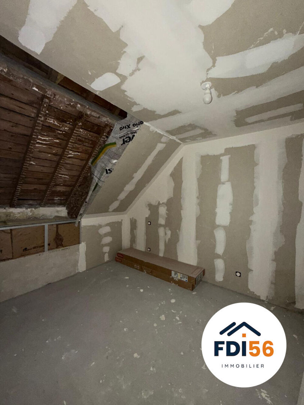 Appartement DUPLEX T3 de 75 m² environ ? Dernier étage ? Lorient - TRAVAUX DE FINITION À FAIRE - A VENDRE
