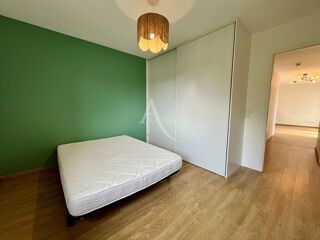  Appartement à louer 3 pièces 64 m²