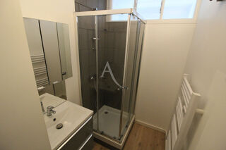  Appartement à louer 2 pièces 45 m²