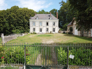  Villa à vendre 15 + pièces 826 m²