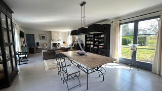  Maison  vendre 6 pices 202 m