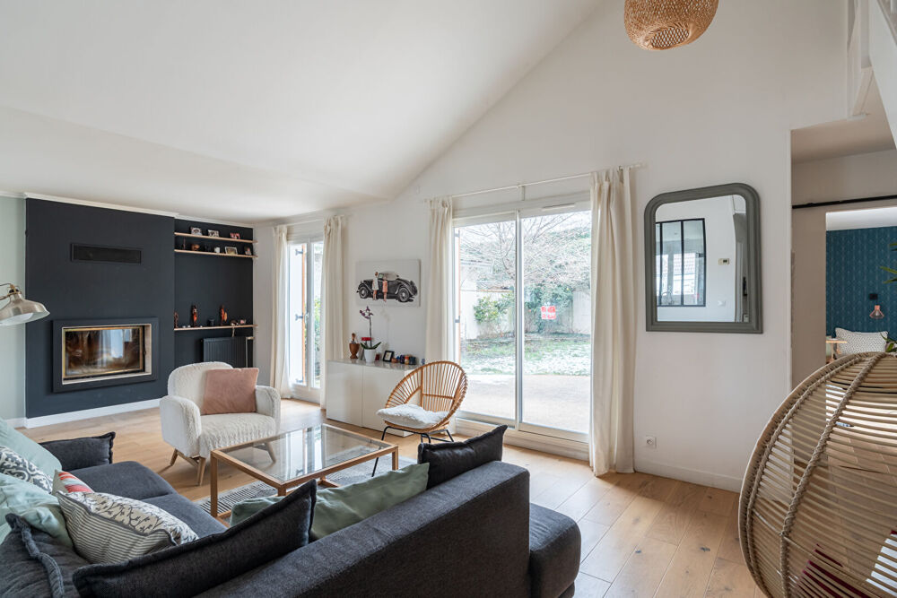 Maison Montesson - 206,06 m² - 7 pièces