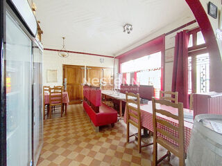  Immeuble à vendre 5 pièces 215 m²