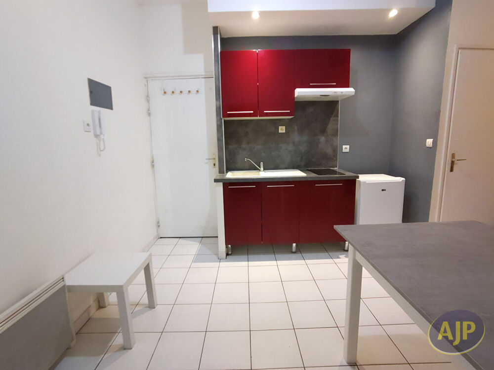 Location Appartement T1 BIS MEUBLÉ SECTEUR THEATRE SAINTES Saintes