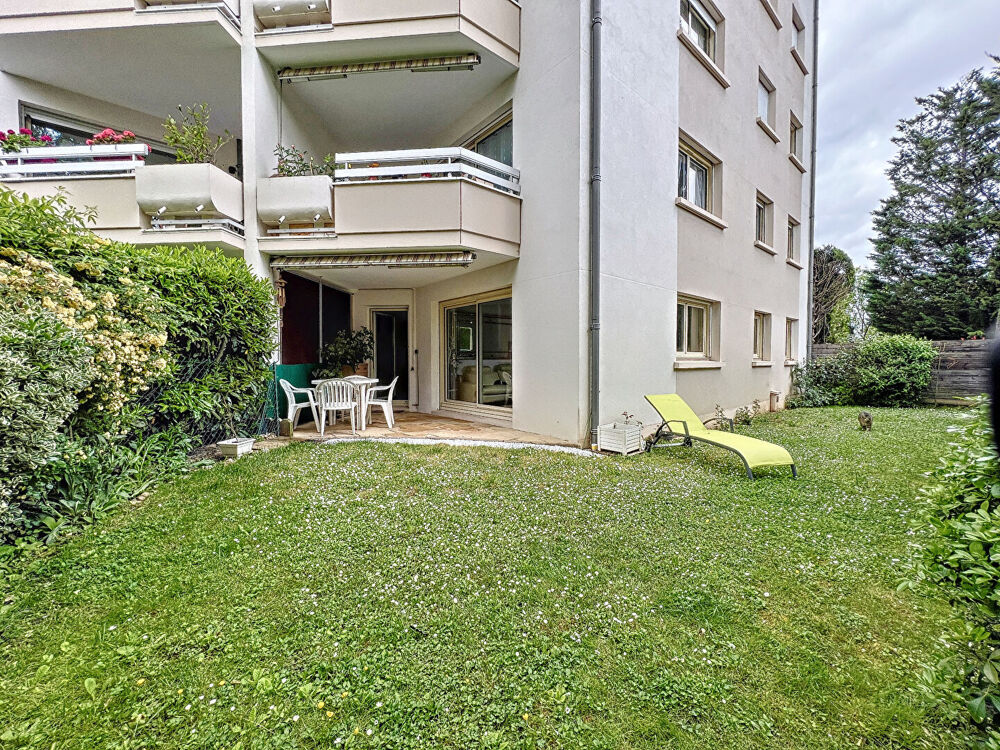 Vente Appartement A seulement 15 minutes du centre ville de Lyon, au centre de Champagne au Mont d'Or, Appartement en rez de jardin, 3 pièces de 7 Champagne au mont d or