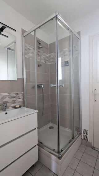  Appartement à louer 3 pièces 64 m²