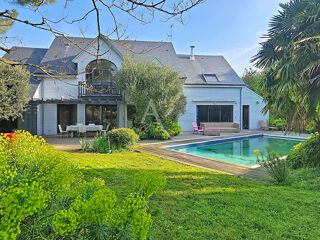  Maison � vendre 8 pi�ces 300 m�