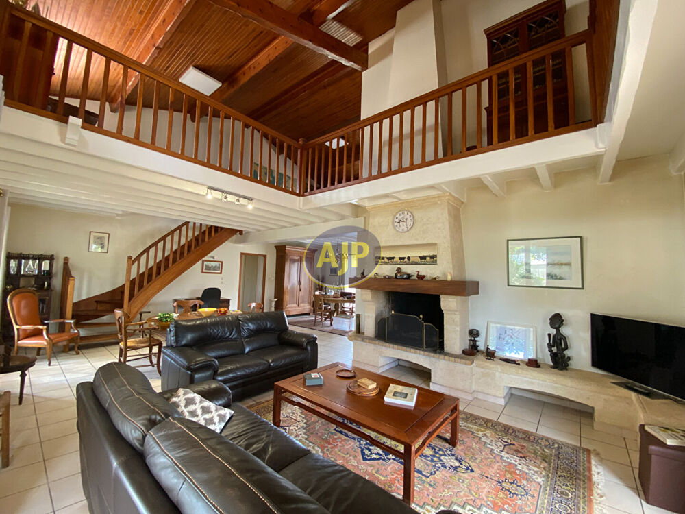 Vente Maison Ensemble immobilier de caractère à Vendays-Bourg Vendays montalivet