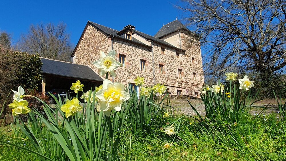 Vente Villa Najac. Propriété de caractère rénovée avec vue exceptionnelle Najac