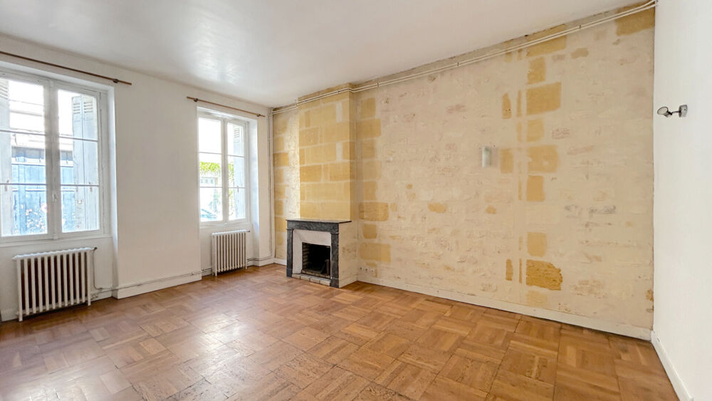 A LOUER MAISON DE VILLE DE 7 PIÈCES AVEC CAVE ET TERRASSE - BORDEAUX QUARTIER SAINT JEAN ET SACRE COEUR
