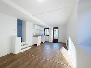 Location Maison Maison de ville T2 - 32 m2 - Laval AVEC GARAGE Laval
