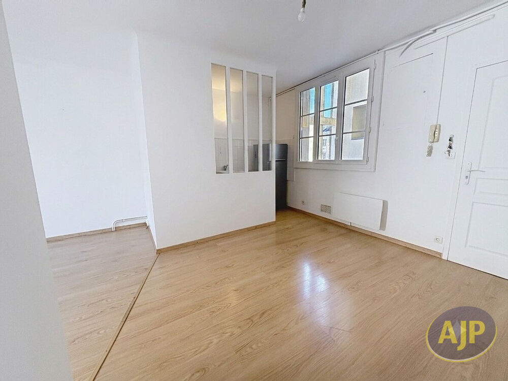 HYPER CENTRE - T1 bis rue Montaudouine - 28.82 m²