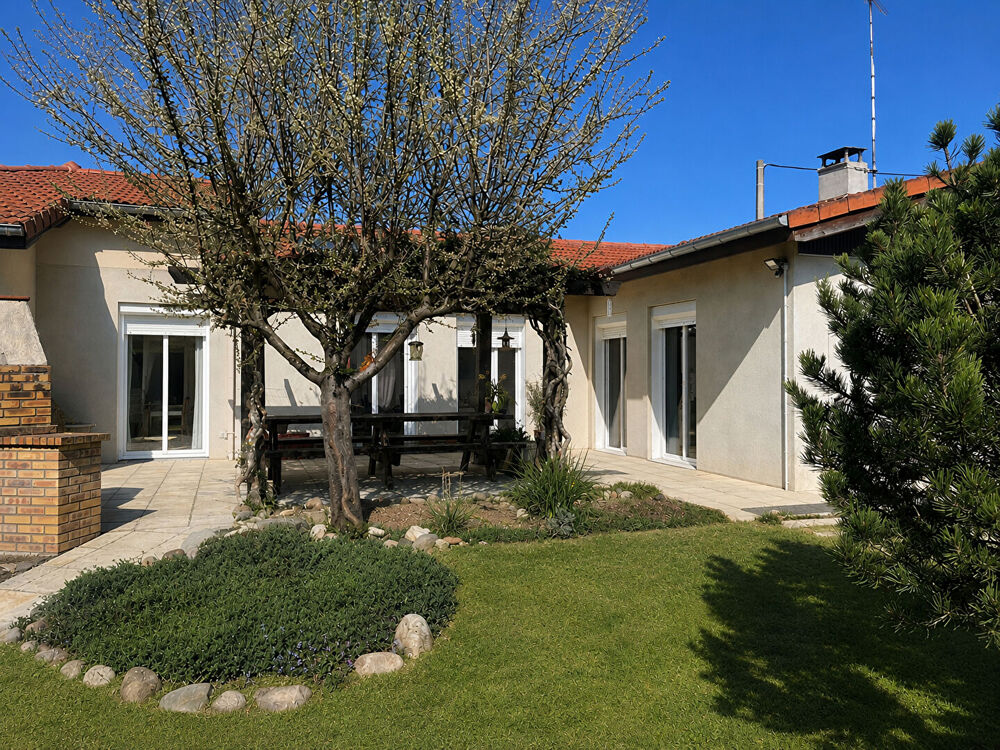 Maison 5 pièces 124 m² · à Civens · 124 m² · 237 000 €