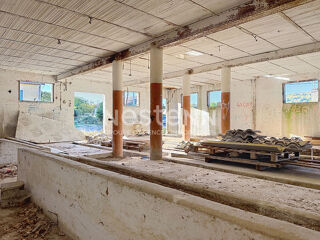  Remise / Grange à vendre 190 m²