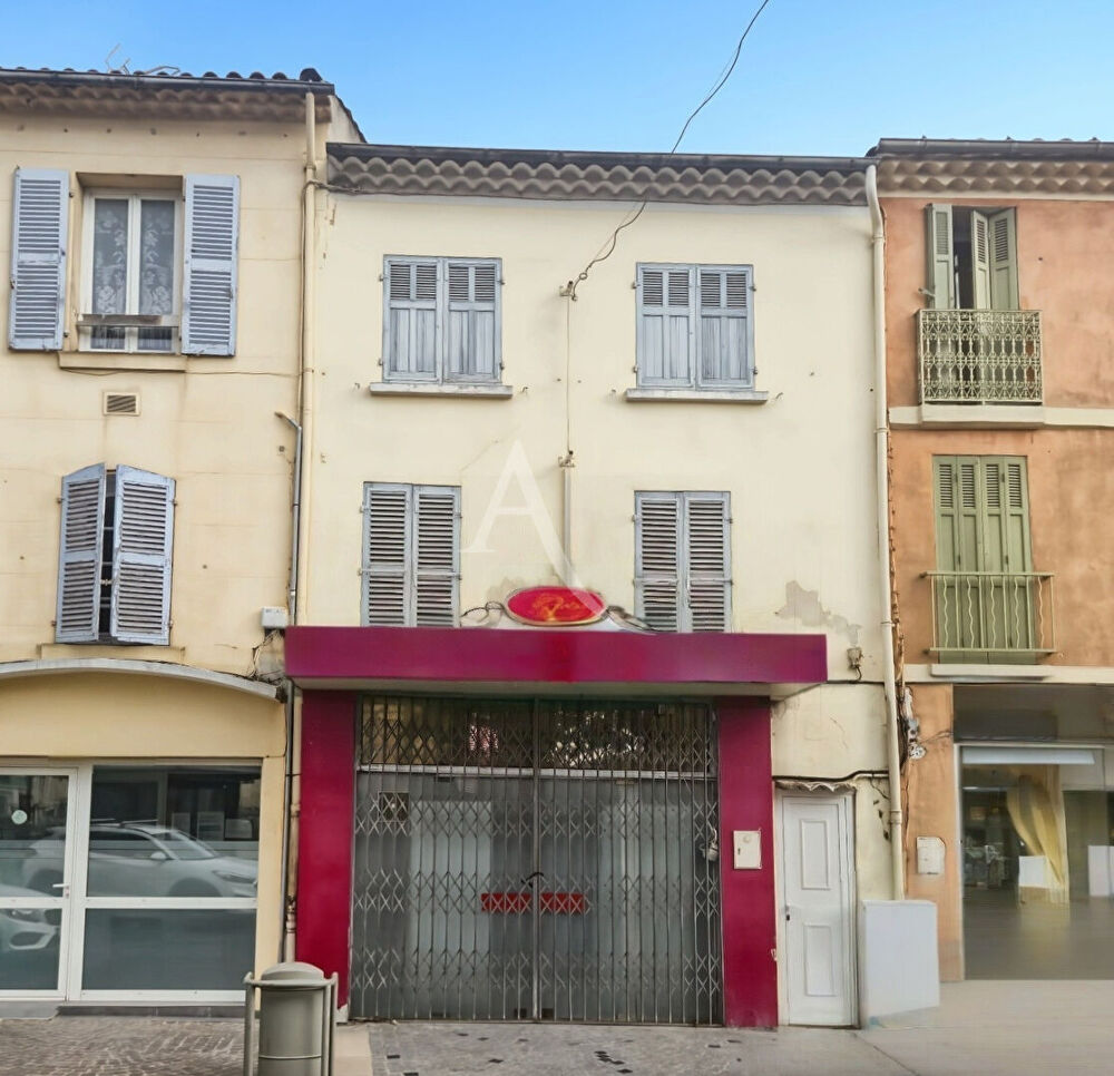 Maison La Crau avec local commercial, gros potentiel !
