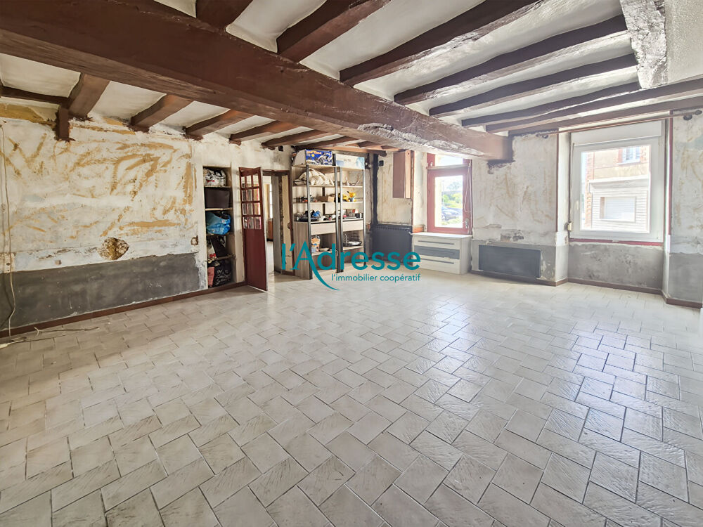 Ensemble immobilier avec terrain constructible et dépendances